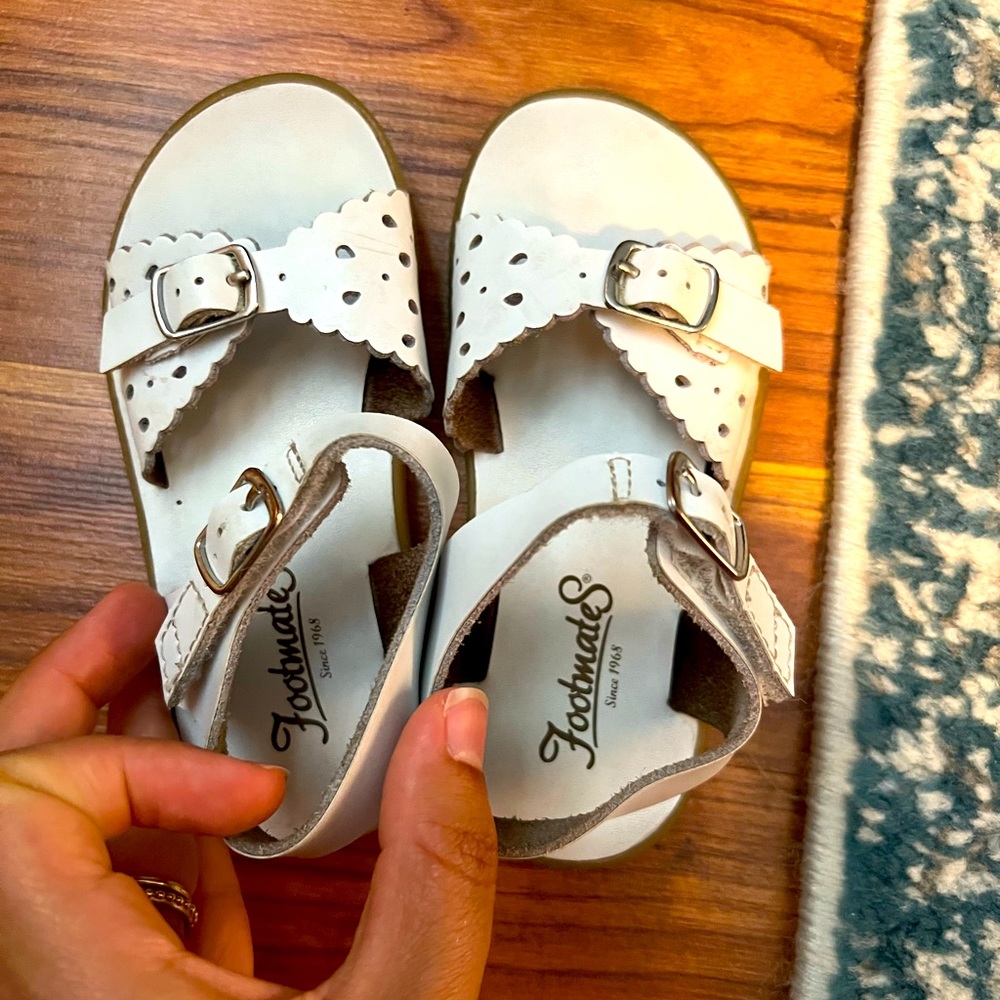 Footmates (Ariel) size 8 - toddler size